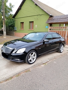 Vând Mercedes Benz e class w212