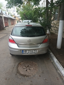 vand opel astra h 1,6 benzina din 2005