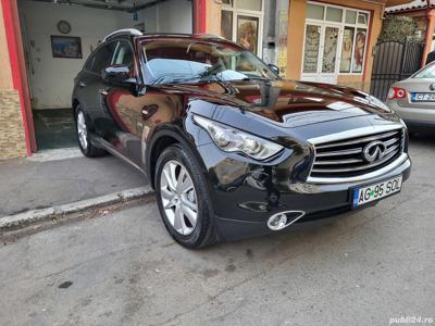 infinit QX70 3.0 Diesel 240cai un Proprietar în Ro Foarte Întreținută Full Opțiuni