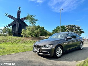 BMW Seria 3 320i EfficientDynamics Edition