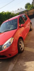 Dacia Sandero 1.6 MPI Laureate