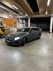 Mercedes-Benz E 220 d T 9G-TRONIC AMG Line