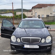 Mercedes E 220, 150 cp, model 2004 automatb