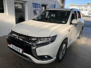 Mitsubishi Outlander 2.4 4WD Plug-In Hybrid Plus