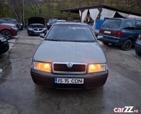 Skoda Octavia, an 2005, 1.6 benzina = Posibilitate rate