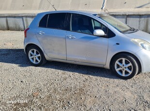 Toyota yaris benzina