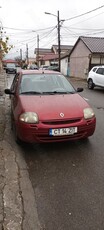 Vând autoturism RENAULT CLIO SIMBOL 1,4 benzina.