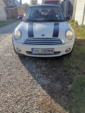 Vând Mini Cooper