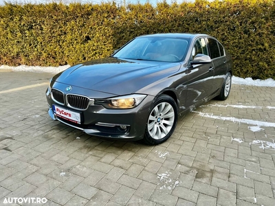 BMW Seria 3 318d Touring Aut. Luxury Line
