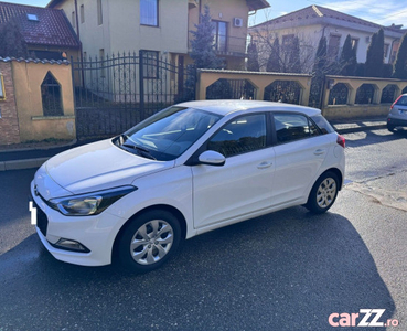 Hyundai I20 benzina , prop de noua, 44.000 Km carte service