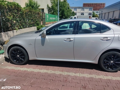 Lexus Seria IS 220d