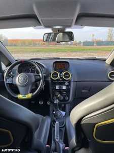 Opel Corsa 1.6 OPC