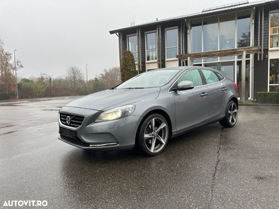 Volvo V40 Cross Country D4 Momentum