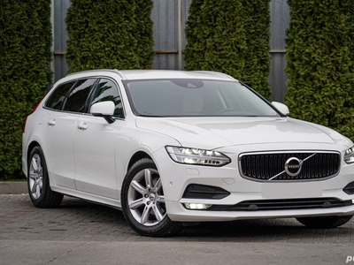 Volvo V90 2.0 D Momentum Business Luxury Line Light