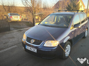 Volkswagen Touran 2004 albastru 2000cm3 2.0 tdi 136HP