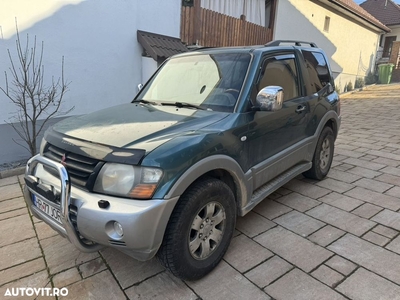 Mitsubishi Pajero SWB 3.2 DI-D GLS A/T, Piele