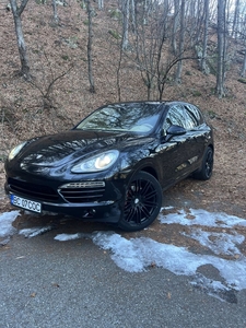 Vand Porsche Cayenne Livezi