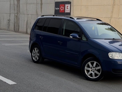 Volkswagen Touran 1.9 Diesel 6.1 Trepte 105 Cai Constanta