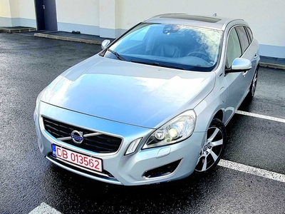 Volvo V 60 2.4 D6 Plug-in Hybrid Summum AWD Targoviste