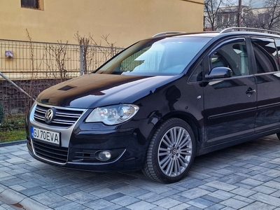 VW Touran 2.0 140cp R-Line, DSG Targu Jiu