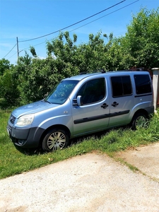 Fiat doblo gri sidefiu