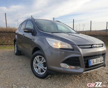 FORD KUGA 2015 - 4 x 4 recent adus