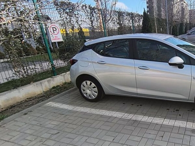 Opel Astra K, bine echipata, kilometri putini, revizii la zi.