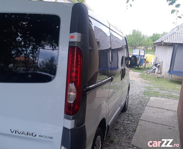 Opel vivaro 2012 9 locuri