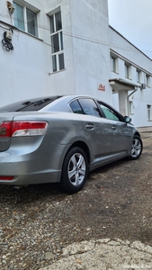 Toyota Avensis T27 2011