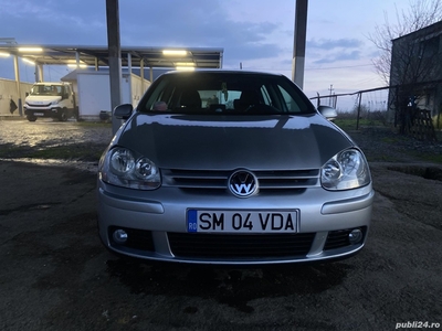 Vând vw golf 5. 2008