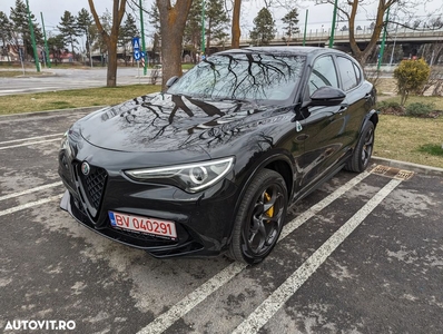 Alfa Romeo Stelvio V6 2.9 Bi-Turbo AT8-Q4 Quadrifoglio