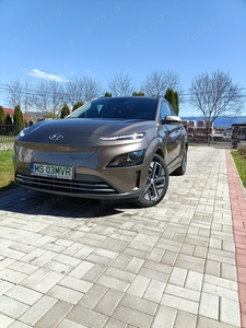 Hyundai Kona Electric 204cp, 2023.