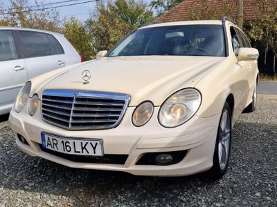 Mercedes E200 CDi - an 2009