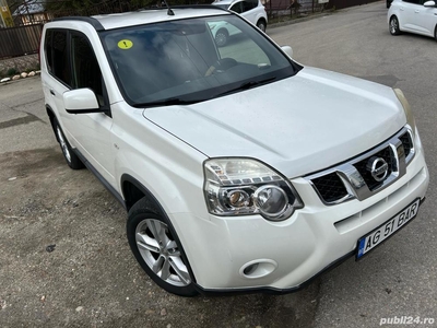 Vand Nissan X-TRAIL Octombrie 2011 UNIC PROPIETAR !!!