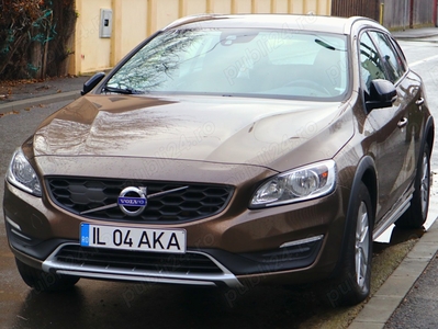 Volvo V60 Cross Country D3 150cp 350Nm, twin-turbo, carlig remorca, 11.2016