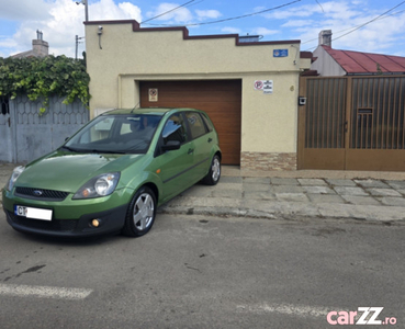 * Ford fiesta * 2007 * unic proprietar * 63.000 km * ca nouă *