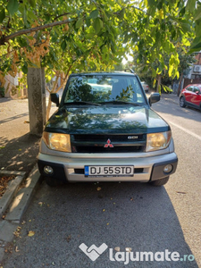 Mitsubishi pajero pinin