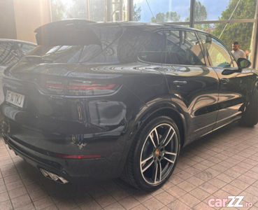 Porsche Cayenne Turbo 2019