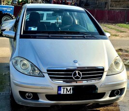 Vând mercedes A 180