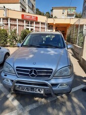 Vand Mercedes ML 400 CDI an 2002 diesel Cutie automata 3200 Eur negociabil