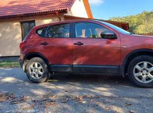 Vând Nissan Qashqai 2008. 4200 negociabil