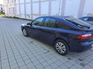 vând Renault laguna 2 motor de 1,6 benzina acte valabile 2025