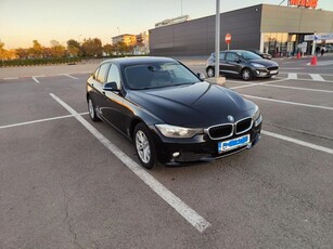 BMW Seria 3 320d xDrive DPF Aut. Edition Fleet Sport