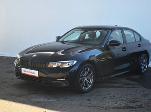 BMW Seria 3 330i AT