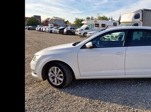 Skoda Octavia 1.6 TDI DSG Style