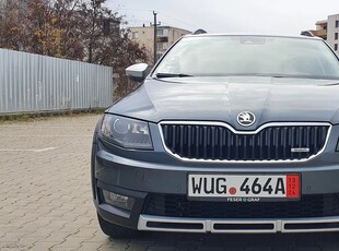 Skoda Octavia Combi 2.0 TDI DSG 4X4 Scout