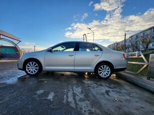 Volkswagen Jetta 1.6 TDI CR DPF Highline