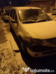 Dacia Logan avariat