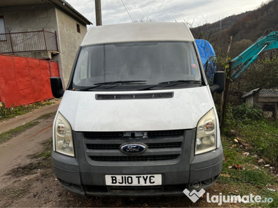 Ford Transit 2010 cu volan pe partea dreaptă