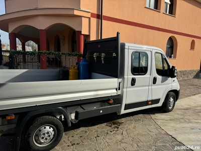 Peugeot Boxer 2023 cu remorca